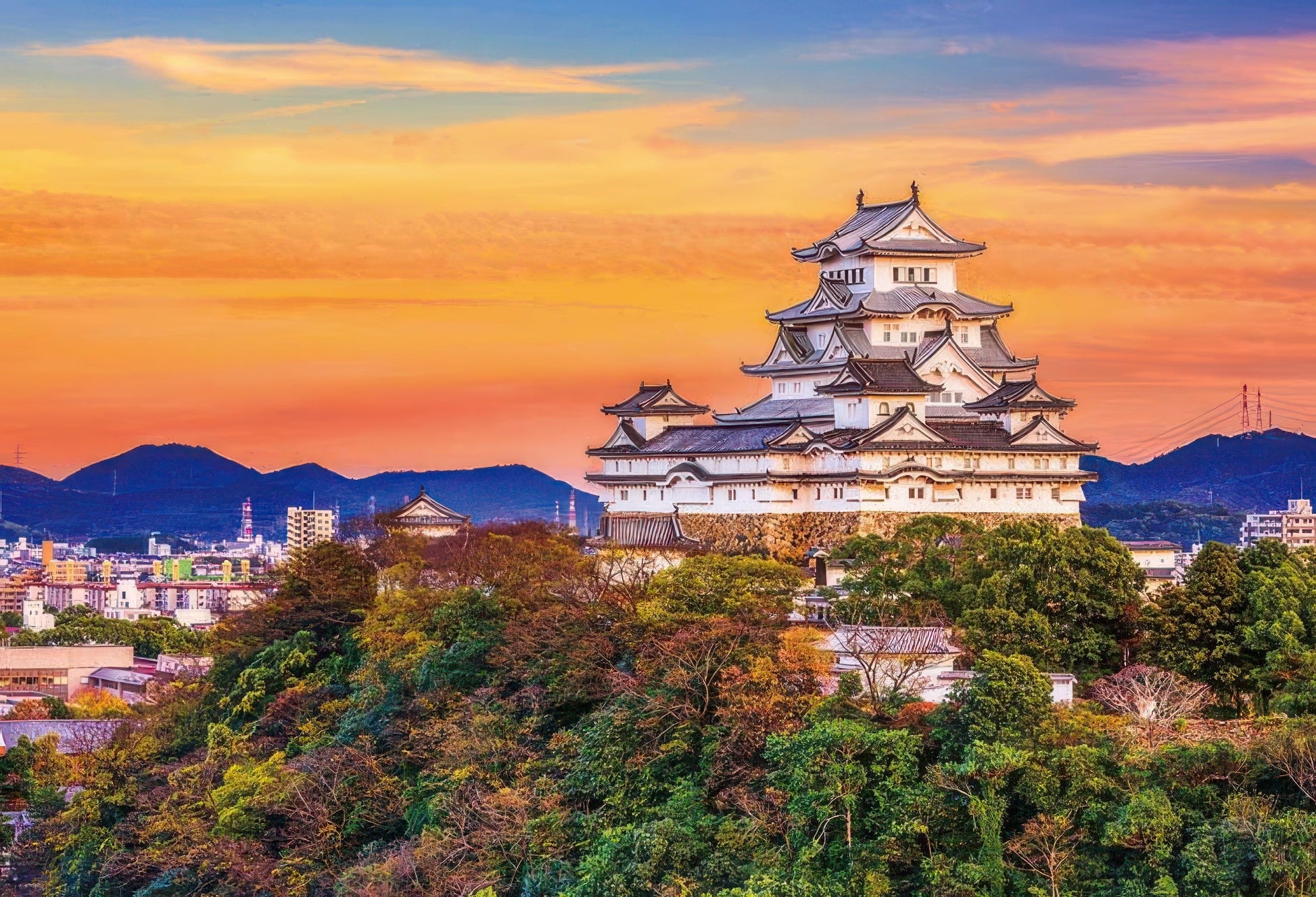 beverly-1000-022-scenery-sunset-at-himeji-castle-1000-pieces-jigsaw-puzzle