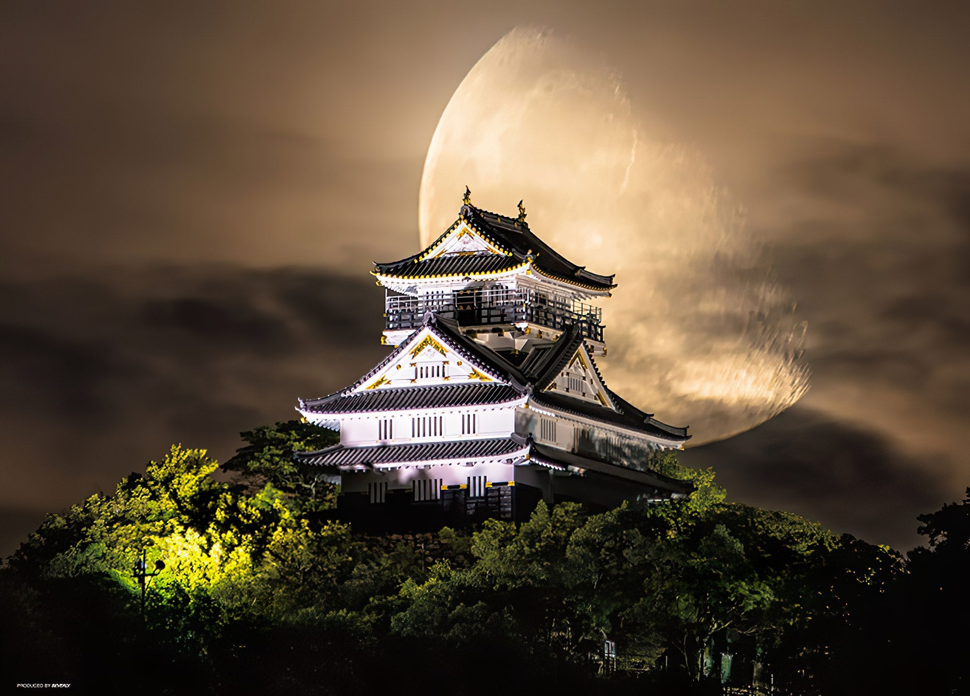 Beverly • Scenery • Moonlit Night at Gifu Castle　600 PCS　Jigsaw Puzzle