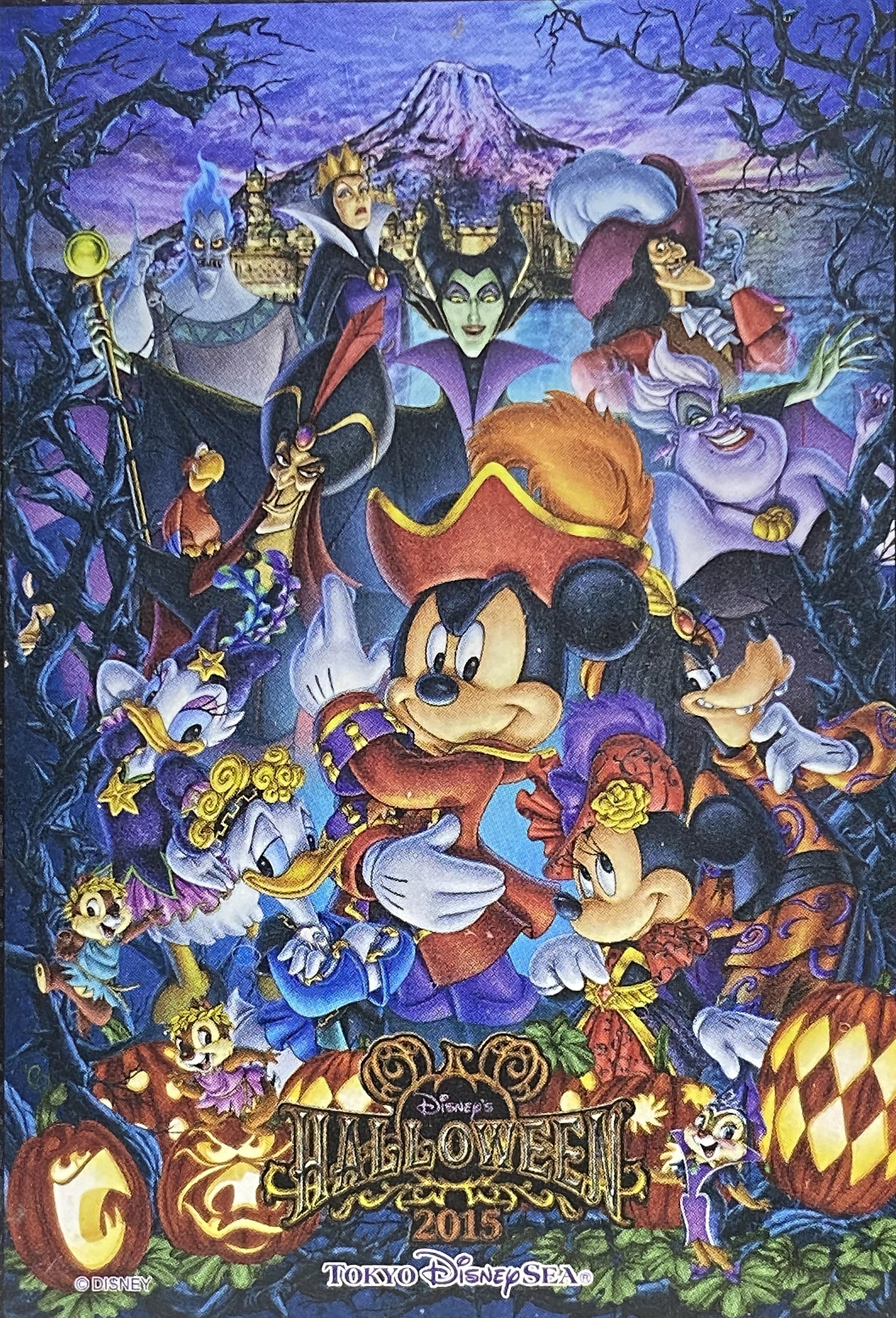 disneyland-tds02-hal15-mickey-friends-halloween-2015-204-pieces-jigsaw-puzzle