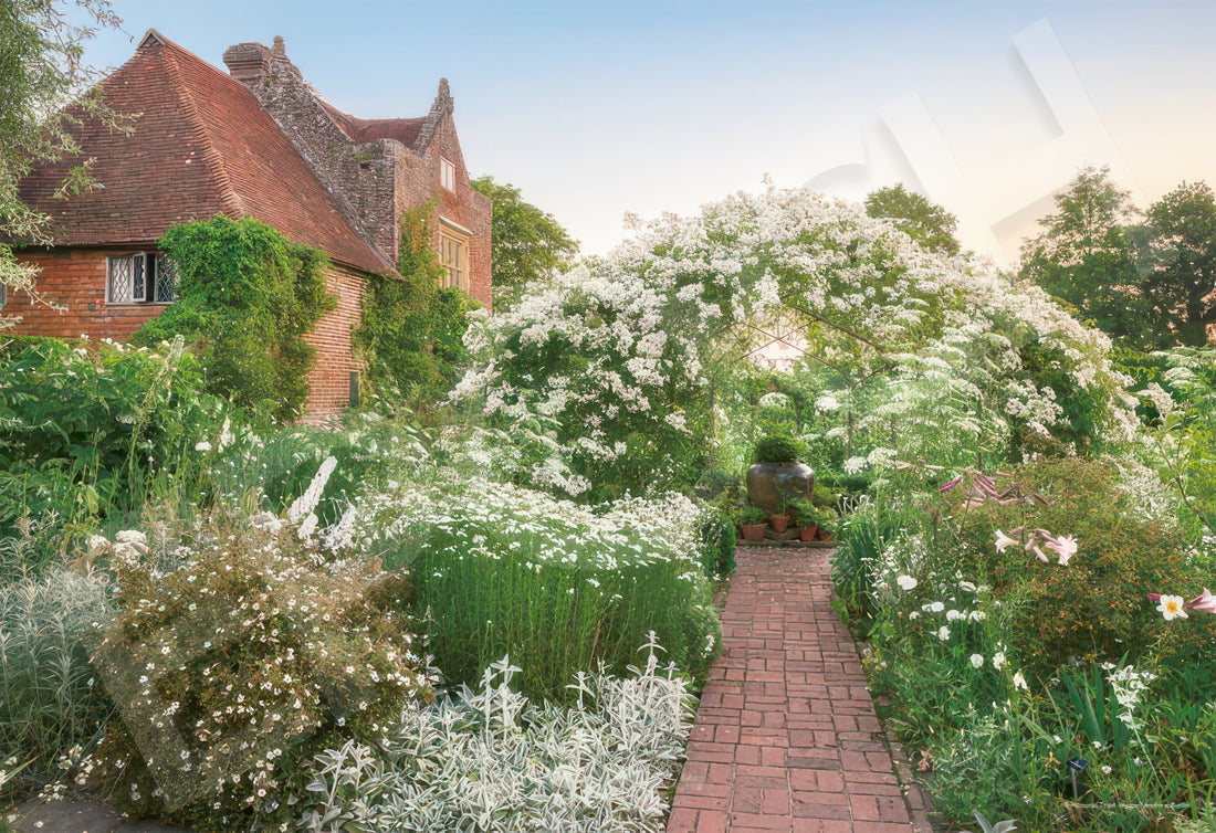 epoch-31-041-scenery-sissinghurst-castle-gardens-in-june-1053-pieces-jigsaw-puzzle