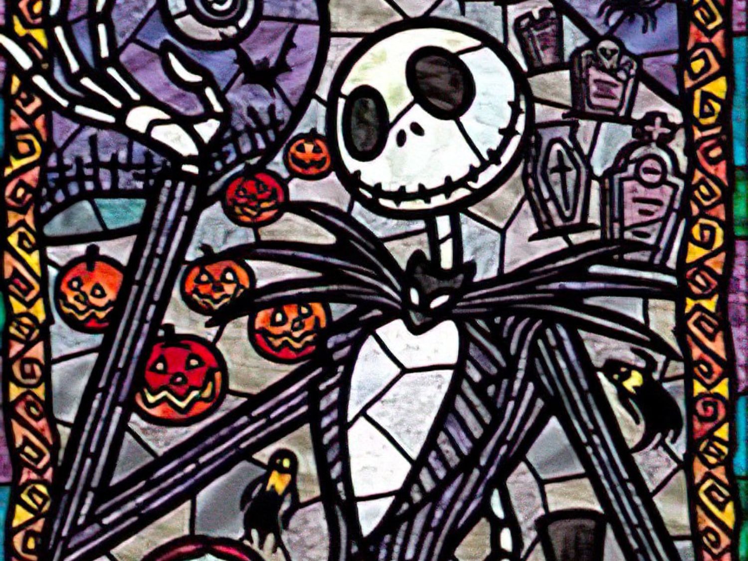 Tenyo • The Nightmare Before Christmas Stained Glass　456 PCS　Crystal Jigsaw Puzzle